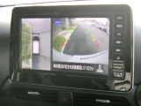 アラウンドビューモニター付きです 上から見たイメージで駐車出来ますので車庫入れの苦手な方も楽に駐車出来ます♪