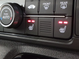 シートヒーター装備付き車!!座席に埋め込まれた電熱線によりシートを暖めることが出来る装備で、温めたられたシートは、寒い冬には最適です!!