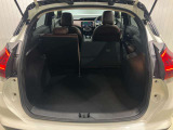 【ラゲッジルーム】後部座席を倒せば大きな荷物も積むことが出来ます!!大きなゴルフバックなどもつめます。