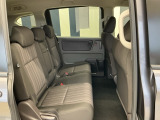 2列目シートも広々としていて、座りやすいです。