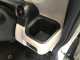 【ドリンクホルダー】こちらにドリンクホルダーがついています!