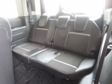 3列目シートへの乗り降りもスムーズ♪コンディションも良好です!!程よいホールド感が癖になります♪♪♪