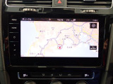 Volkswagen純正インフォテイメントシステムDiscoverPro、9.2インチフレームレス、タッチスクリーンナビゲーション装着