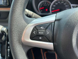 【ステアリングスイッチ】運転中、前方から目線をそらすことなく、オーディオ等の操作が可能な便利機能!安心&快適なドライブを演出してくれます。