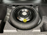 スペアタイヤがついていて、不測の事態が起きても安心です!
