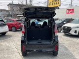 開口幅広く荷物の出し入れ楽です。