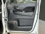 運転席ドアの内張☆パワーウィンドウです♪
