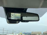まるで見下ろしているみたいな映像で駐車をアシストしてくれるアラウンドビューモニター☆