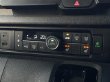 【 オートエアコン 】車内温度を感知して自動で温度調整をしてくれるのでいつでも快適な車内空間を創り上げます!