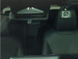 ドライブレコーダー装備:車の走行中の主に外観を中心に記録する撮影機材です!交通事故発生時の責任の所在を明確にしたり、観光等を記録するのにも役立ちます!