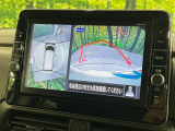 【アラウンドビューモニター】専用のカメラにより、上から見下ろしたような視点で360度クルマの周囲を確認することができます☆死角部分も確認しやすく、狭い場所での切り返しや駐車もスムーズに行えます。