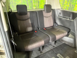 3列目シートはもちろん状態良好☆大人でもゆったりと座って頂けますので、大人数でのお出かけもラクラクです♪ご家族で、気の知れた仲間で、ドライブに行くのが楽しみですね♪