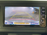 【バックモニター】後ろのカメラの映像がモニターに映し出されるので、後方の見えない死角や、障害物との距離感などもしっかり安全確認することができます!