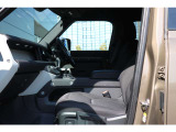 ディフェンダー  110 2.0L P300 4WD