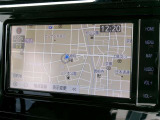 純正品の地デジTV対応のSDナビです。遠出や初めての場所でも安心ですね。