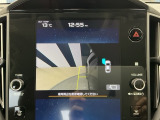 左側にサイドカメラ付きでさらに広範囲の確認が出来ます!