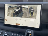 【3Dサラウンドカメラ】車両周辺360度の状況を立体的に表示するシステムで、駐車や狭い場所での運転、オフロード走行時に非常に役立ちます。