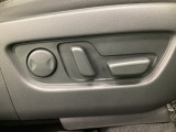 パワーシートを装備!体格や好みに応じたポジションをスムーズに調整できます。