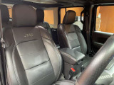 ラングラー アンリミテッド サハラ 4WD 本革シート