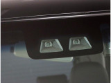 ステレオカメラとソナーセンサーが歩行者や先行車、障害物などのさまざまな情報を的確に捉え、運転者に注意を促したり、緊急ブレーキを作動。多彩な安全機能があなたのドライブをアシストするスマートアシスト付です