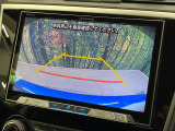 【バックカメラ】駐車時に後方がリアルタイム映像で確認できます。大型商業施設や立体駐車場での駐車時や、夜間のバック時に大活躍!運転スキルに関わらず、今や必須となった装備のひとつです!