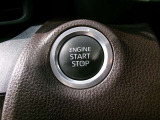 エンジンはプッシュスタート式です。