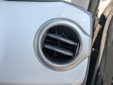 運転席のエアコン吹き出し口です。