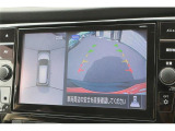 全周囲モニター付で、車庫入れも駐車もラクラクです。
