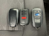 スマートキーです!ドアの施錠・解錠・エンジンの始動がスムーズで大変便利です!遠隔操作でエンジン始動が可能なリモコンエンジンスターターも付いております!