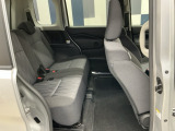 リアシートも広々としていて、座りやすいです。