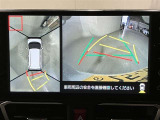 パノラミックビューモニター付きです。車両を上から見たような映像をディスプレイオーディオ画面に表示。運転席からの目視だけでは見にくい、車両周辺の状況をリアルタイムでしっかり確認できます。