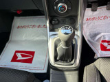 メンテナンスしてある記録簿付きの車両です。(取り扱い説明書&メンテナンスノート)新車購入時からの点検内容が記入してあります!おクルマに関してどんな細かい事でも気になる事があればお気軽にお電話ください!
