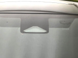 【トヨタセーフティセンス】走行中に前方の車両等を認識し、衝突しそうな時は警報とブレーキで衝突回避と被害軽減をアシスト。より安全にドライブをお楽しみいただけます。