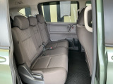 2列目シートも広々としていて、座りやすいです。