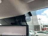 日産純正ドライブレコーダーです。前方向けとルームミラーから車室内後方を撮影します。