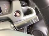 スマートキーシステム搭載ですので、ハンドル横のスイッチを押せば、エンジンスタート!