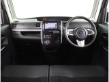 ドライバーが運転以外のことに気を遣うことなく、疲れにくく、安心・集中して運転ができる。操作パネルやシートのデザインなど細部にまでこだわっています。