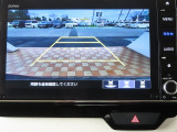 ギヤをRに入れるとナビの画面に後ろの映像が映るリヤカメラ付!後退時の安全確認やコンディションの悪い視界でもカラーバックモニターがドライバーをサポート☆☆☆