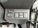 軽自動車は何よりその手軽さが魅力ですね。狭い道でもラクラクです。税金など維持費も抑えられるし、セカンドカーとしてもオススメのくるまです。