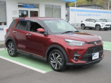 広々とした車内空間に優れた燃費性能。更にデザインも上質で人気のお車です!