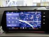◆iDriveを装備。操作系統をディスプレイから独立させることで、人間工学に基づいた最適な運転環境を実現しております。◆