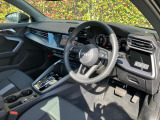 Audiのインテリアはエクステリア同様、優れたデザイン性とクオリティ、そして機能性を兼ね備えております。
