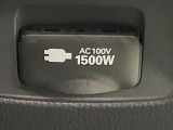 【1500Wアクセサリーコンセント】消費電力1500Wまでの家電が使えます。キャンプやスポーツ・アウトドアでのアクティビティはもちろん、災害・停電の際に大活躍♪