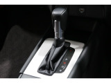 扱いやすい位置に配置されたフロアオートマチックです☆CVTを採用で滑らかでスムーズな走りが楽しめますよ♪
