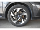 純正18インチアルミホイル/タイヤサイズは225/55R18です