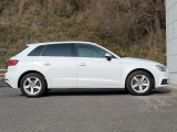 A3スポーツバック 30 TFSI スポーツ シグネチャーエディション 