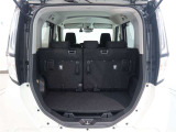 広々としたラゲージスペースを備えています。大きなものや長さのある荷物もしっかりと積み込めます。