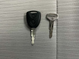 純正キーレスです!ボタンを押すだけでドアロックの開閉が出来るので便利です!