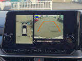 アラウンドビューモニターで駐車を手伝ってくれます