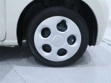タイヤサイズは155/65R14です。